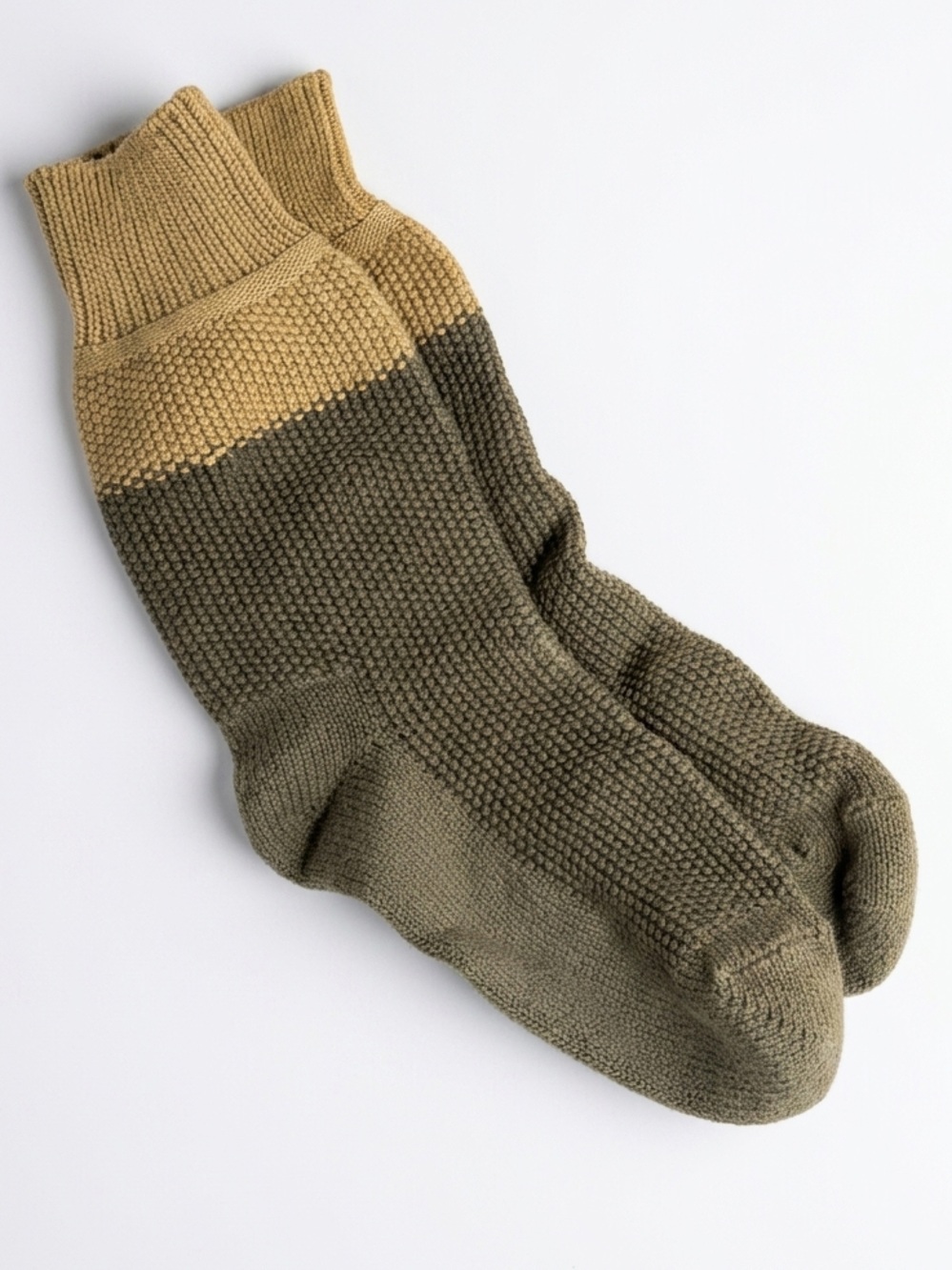 RoToTo Seed Stitch Socks in Light Olive & O.D. Green Organic Cotton EUC